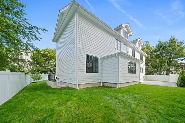 40 Bow Road, Newton, MA 02459