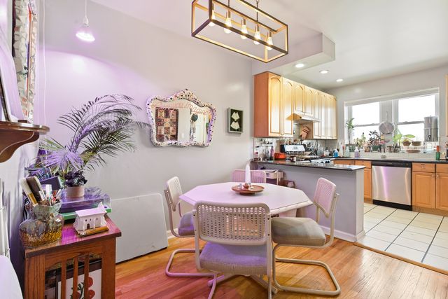 4006 W Nelson Street 6B, Chicago, IL 60641