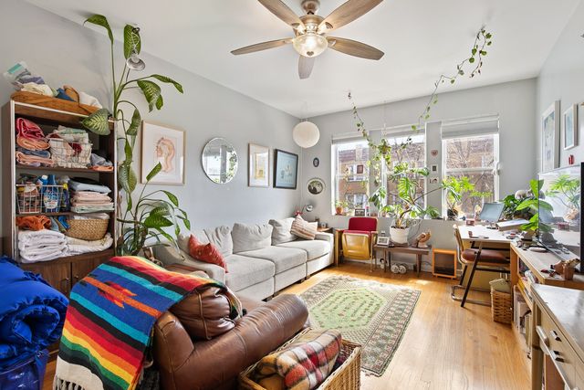 4006 W Nelson Street 6B, Chicago, IL 60641