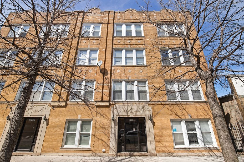 4006 W Nelson Street 6B, Chicago, IL 60641