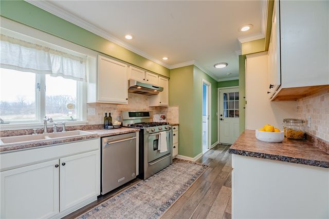 896 Plank Road, Penfield, NY 14526