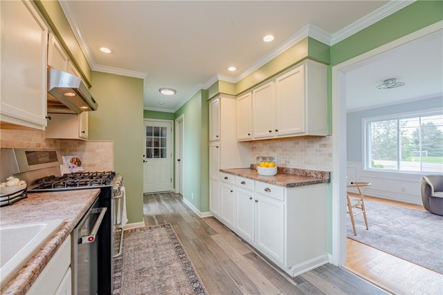 896 Plank Road, Penfield, NY 14526