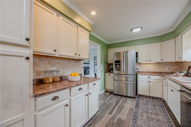 896 Plank Road, Penfield, NY 14526