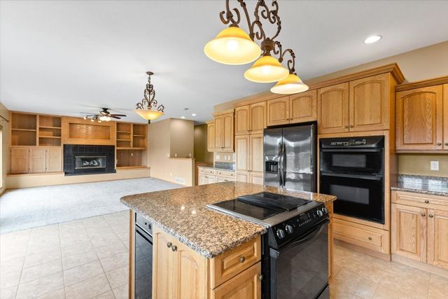 704 SW Coventry Circle, Ankeny, IA 50023
