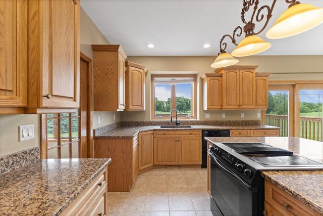 704 SW Coventry Circle, Ankeny, IA 50023