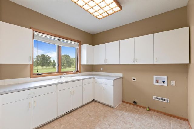 704 SW Coventry Circle, Ankeny, IA 50023