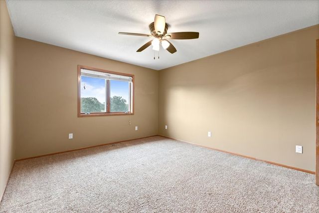 704 SW Coventry Circle, Ankeny, IA 50023