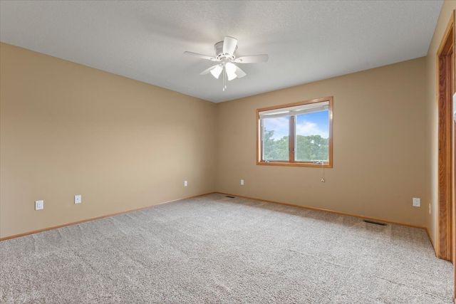 704 SW Coventry Circle, Ankeny, IA 50023