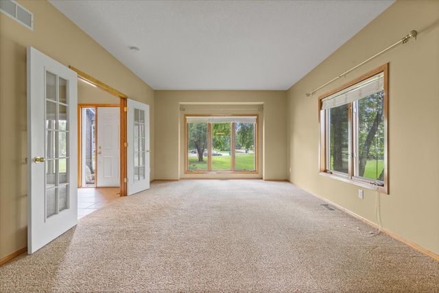 704 SW Coventry Circle, Ankeny, IA 50023