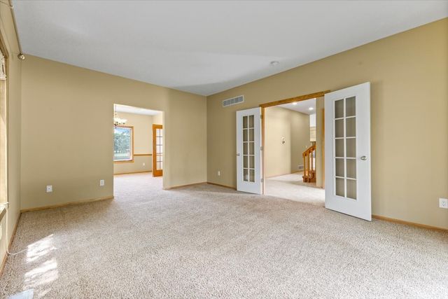 704 SW Coventry Circle, Ankeny, IA 50023