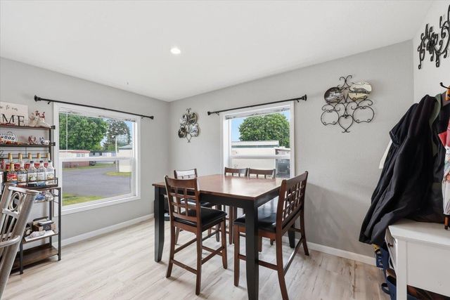 21725 E Wellesley Ave, Otis Orchards, WA 99027
