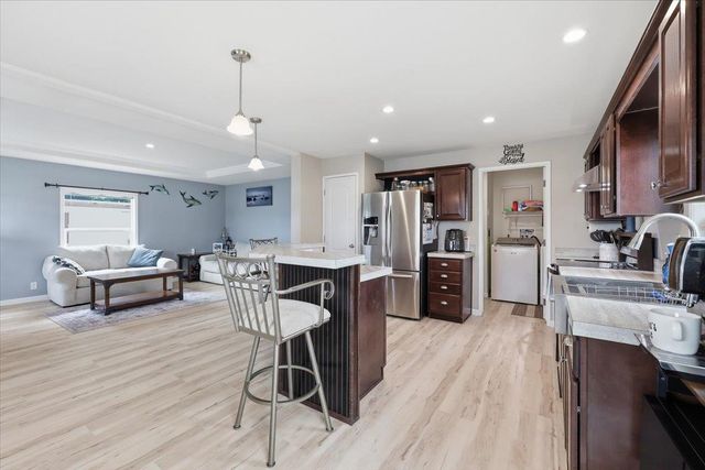 21725 E Wellesley Ave, Otis Orchards, WA 99027