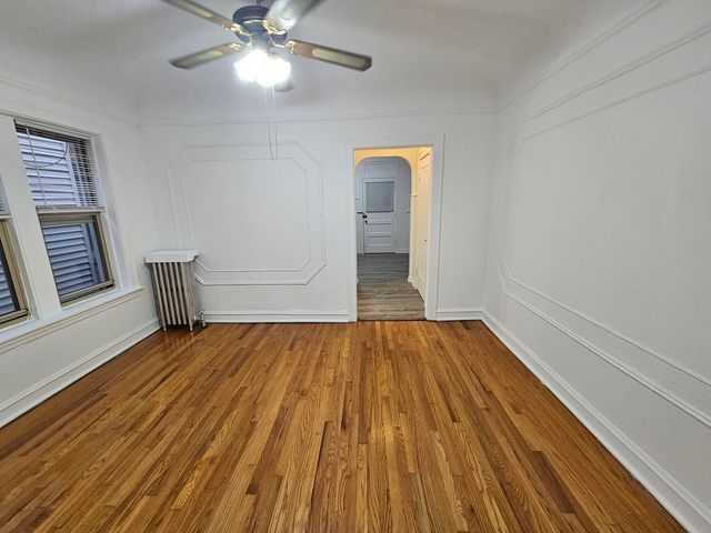 2456 W Catalpa Avenue 2, Chicago, IL 60625