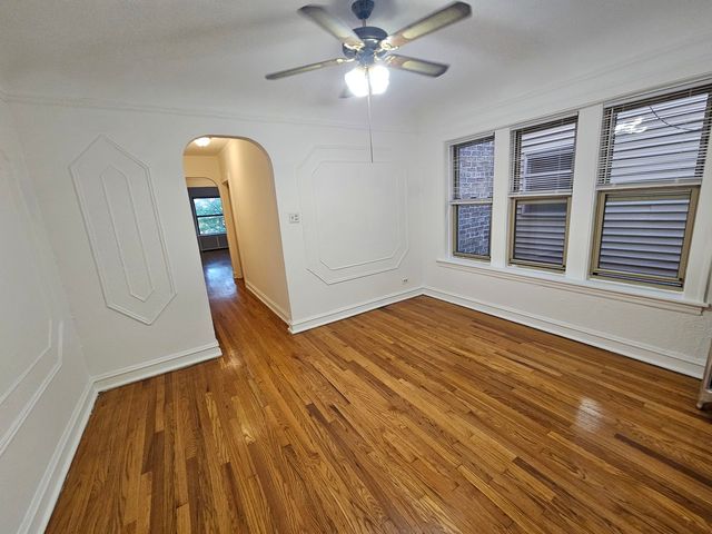 2456 W Catalpa Avenue 2, Chicago, IL 60625