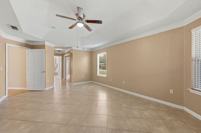 212 Whisper Ridge Dr, St Augustine, FL 32092