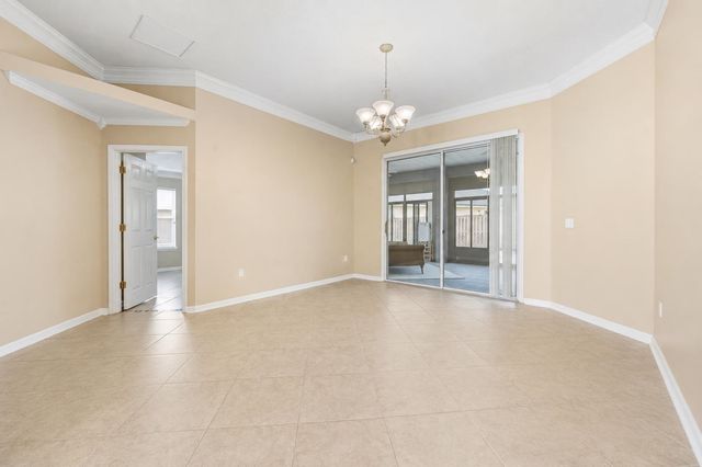 212 Whisper Ridge Dr, St Augustine, FL 32092