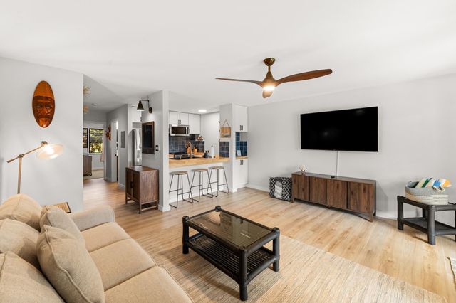 1299 Uluniu Rd Apt C105 105, Kihei, HI 96753