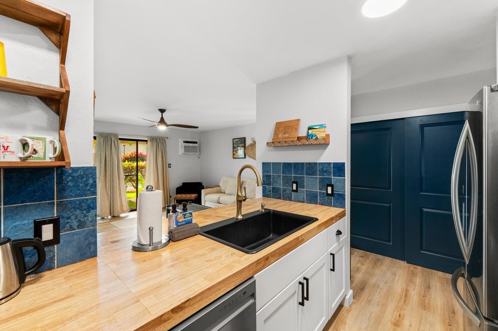 1299 Uluniu Rd Apt C105 105, Kihei, HI 96753