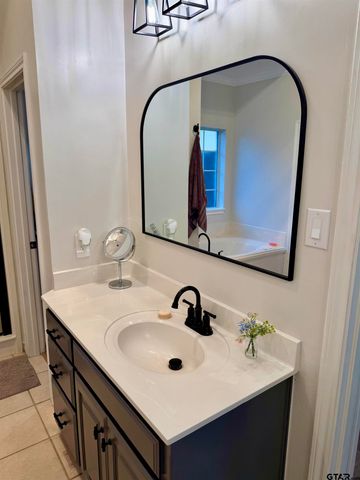 3855 Broadmoore Ct, Tyler, TX 75707