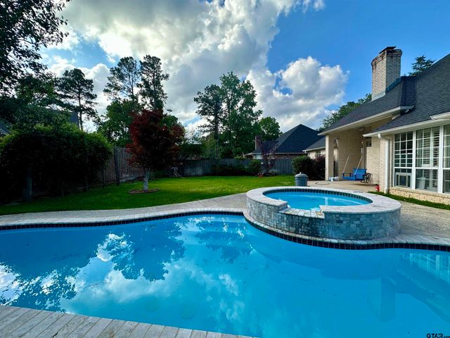 3855 Broadmoore Ct, Tyler, TX 75707