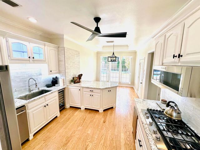 3855 Broadmoore Ct, Tyler, TX 75707