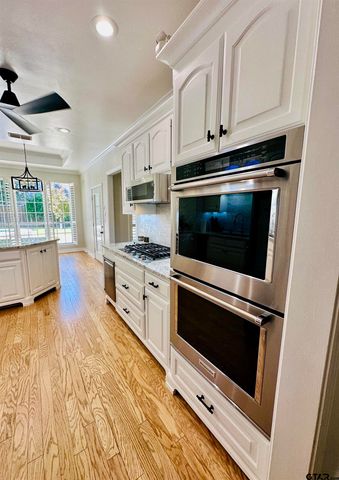 3855 Broadmoore Ct, Tyler, TX 75707