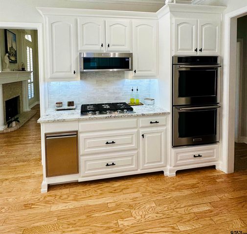 3855 Broadmoore Ct, Tyler, TX 75707