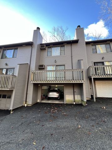 5 Wake Robin Road 2004, Lincoln, RI 02865