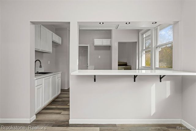 4888 Maxwell Street, Detroit, MI 48214