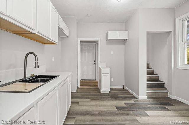 4888 Maxwell Street, Detroit, MI 48214