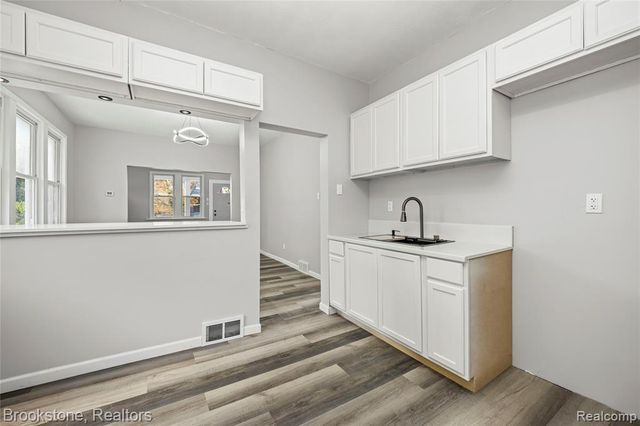 4888 Maxwell Street, Detroit, MI 48214