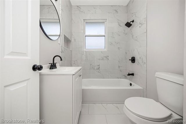 4888 Maxwell Street, Detroit, MI 48214