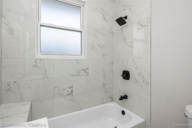 4888 Maxwell Street, Detroit, MI 48214