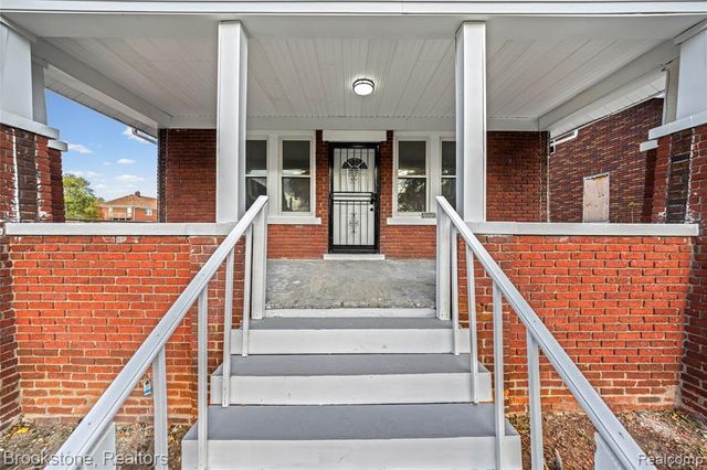 4888 Maxwell Street, Detroit, MI 48214