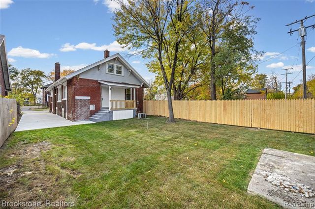 4888 Maxwell Street, Detroit, MI 48214