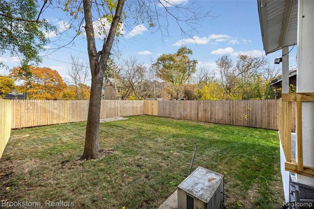 4888 Maxwell Street, Detroit, MI 48214