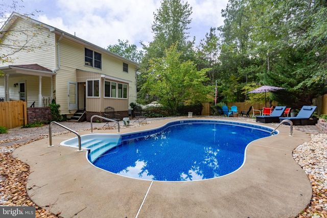 9952 FRANCIS FOLSOM DR, King George, VA 22485