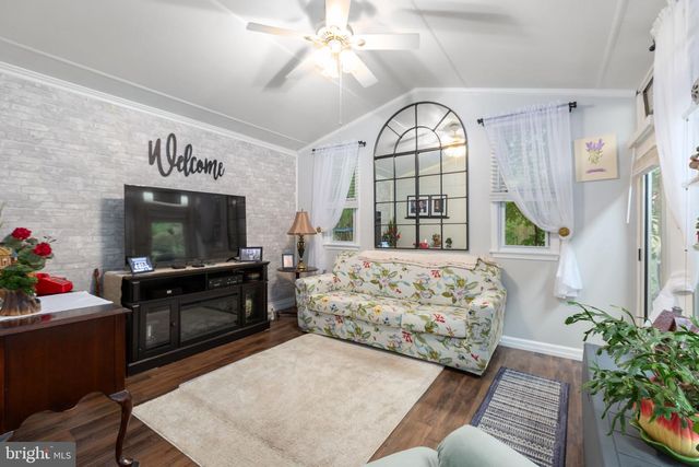 9952 FRANCIS FOLSOM DR, King George, VA 22485