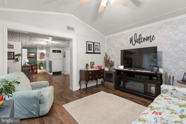 9952 FRANCIS FOLSOM DR, King George, VA 22485