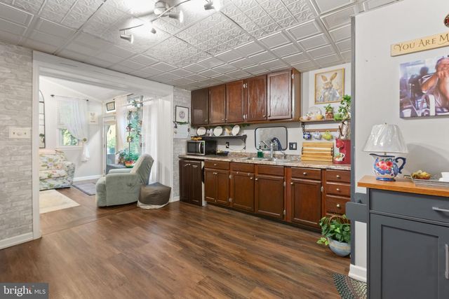 9952 FRANCIS FOLSOM DR, King George, VA 22485