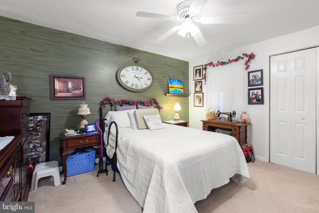 9952 FRANCIS FOLSOM DR, King George, VA 22485