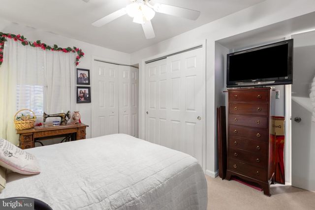 9952 FRANCIS FOLSOM DR, King George, VA 22485
