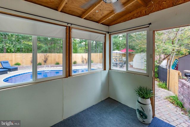 9952 FRANCIS FOLSOM DR, King George, VA 22485