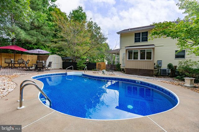 9952 FRANCIS FOLSOM DR, King George, VA 22485