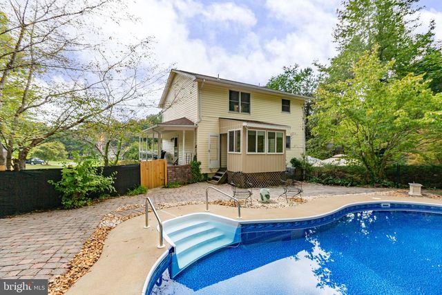 9952 FRANCIS FOLSOM DR, King George, VA 22485