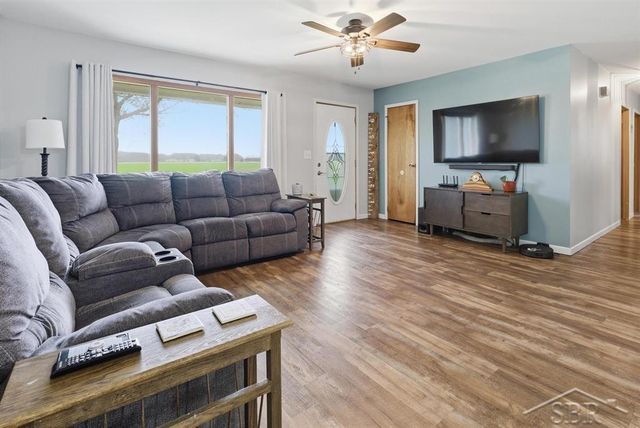 1559 S Grey Road, Midland, MI 48640