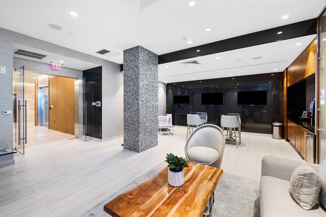 701 N Fort Lauderdale Beach Boulevard 214, Fort Lauderdale, FL 33304