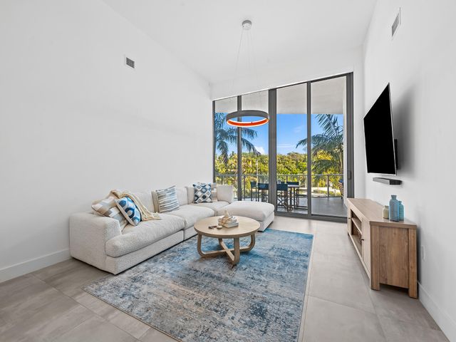 701 N Fort Lauderdale Beach Boulevard 214, Fort Lauderdale, FL 33304