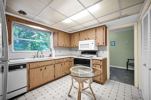 182 NW 16th Street, Homestead, FL 33030