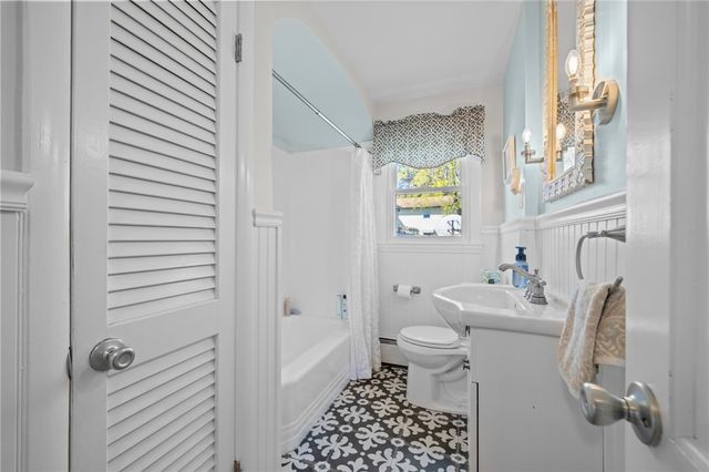 11 Bellevue Drive, Cranston, RI 02920